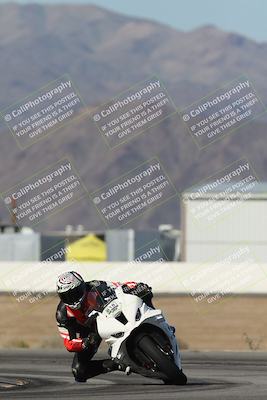 media/Jan-15-2026-Racers Edge (Thu) [[dfebeb70ab]]/3-B Group/Session 1 Turn 15/